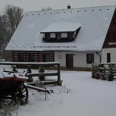 Konirna Pensjonat Huntirov (Hradec Kralove)