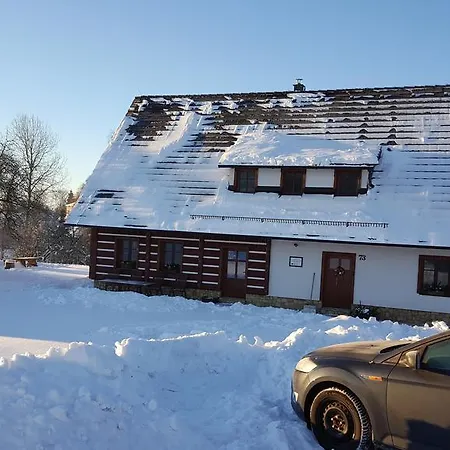 Konirna 4* Huntirov (Hradec Kralove)