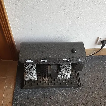 Konirna Pensjonat Huntirov (Hradec Kralove)