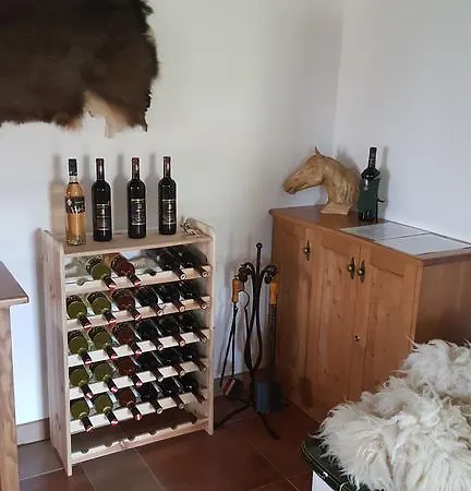 Konirna 4* Huntirov (Hradec Kralove)