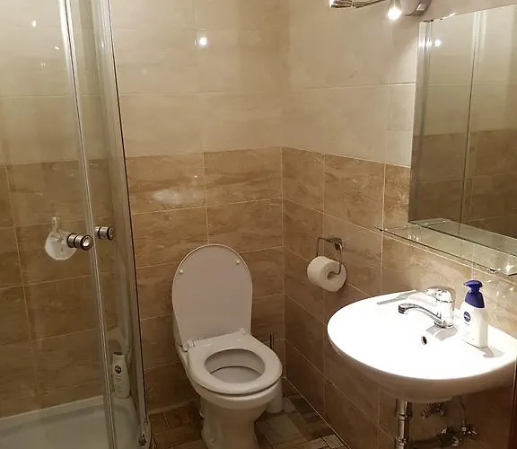 Konirna Konukevi 4*