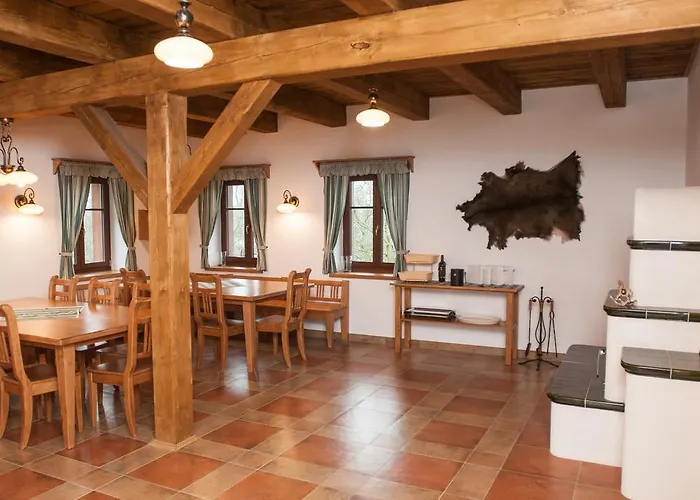 Konirna 4* Huntirov (Hradec Kralove)